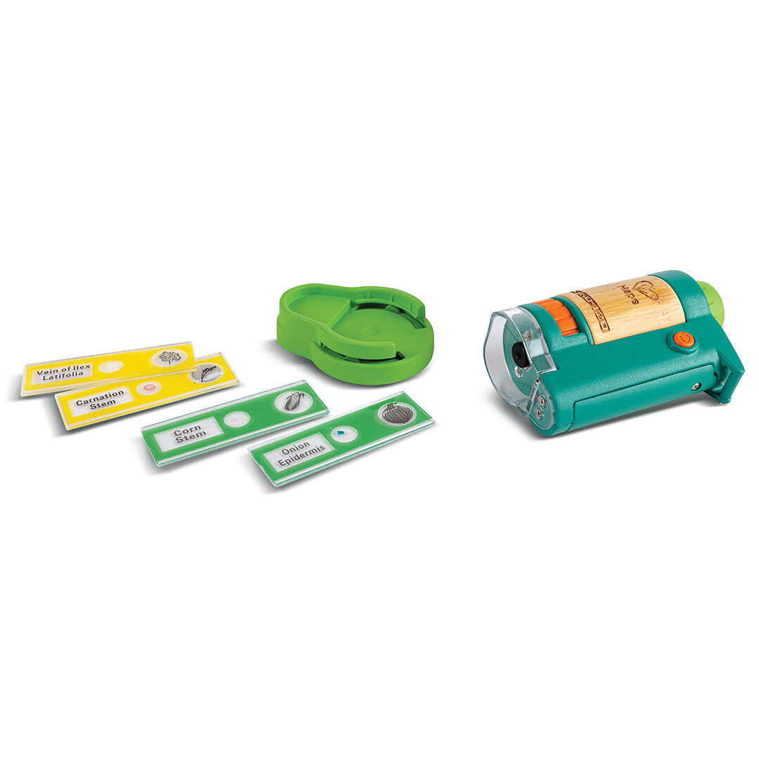 Hape veldmicroscoop met losse standaard en vier preparaatglaasjes.