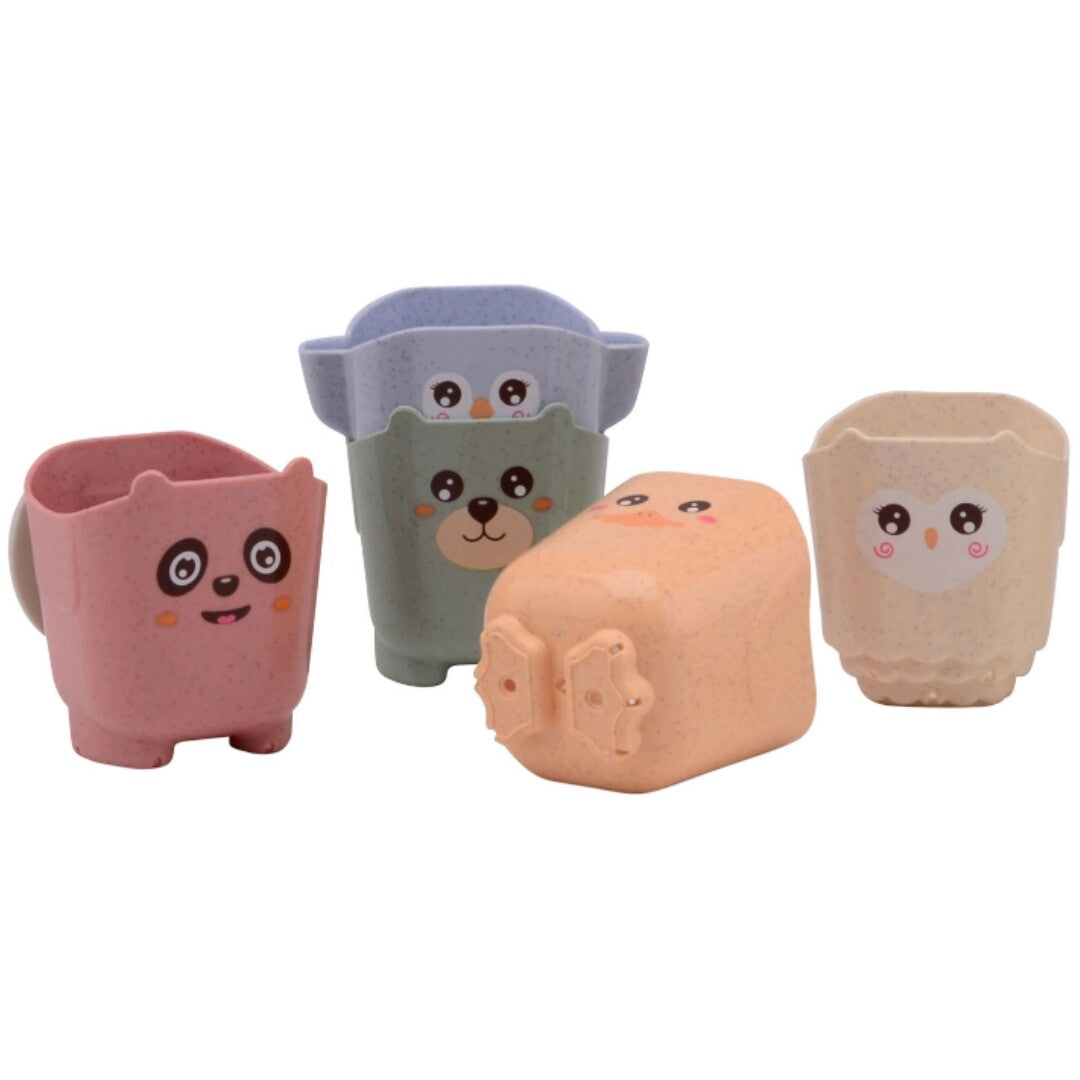 Vier losse Johntoy Happy World stapelbekers met dierenfiguren voor peuters op een witte achtergrond.