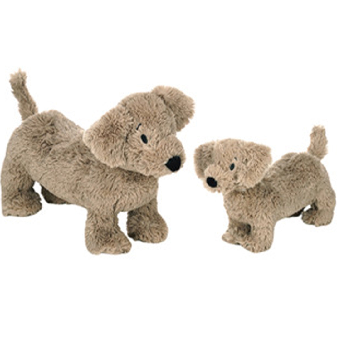Twee Happy Horse beige pluchen honden Duke in verschillende formaten.
