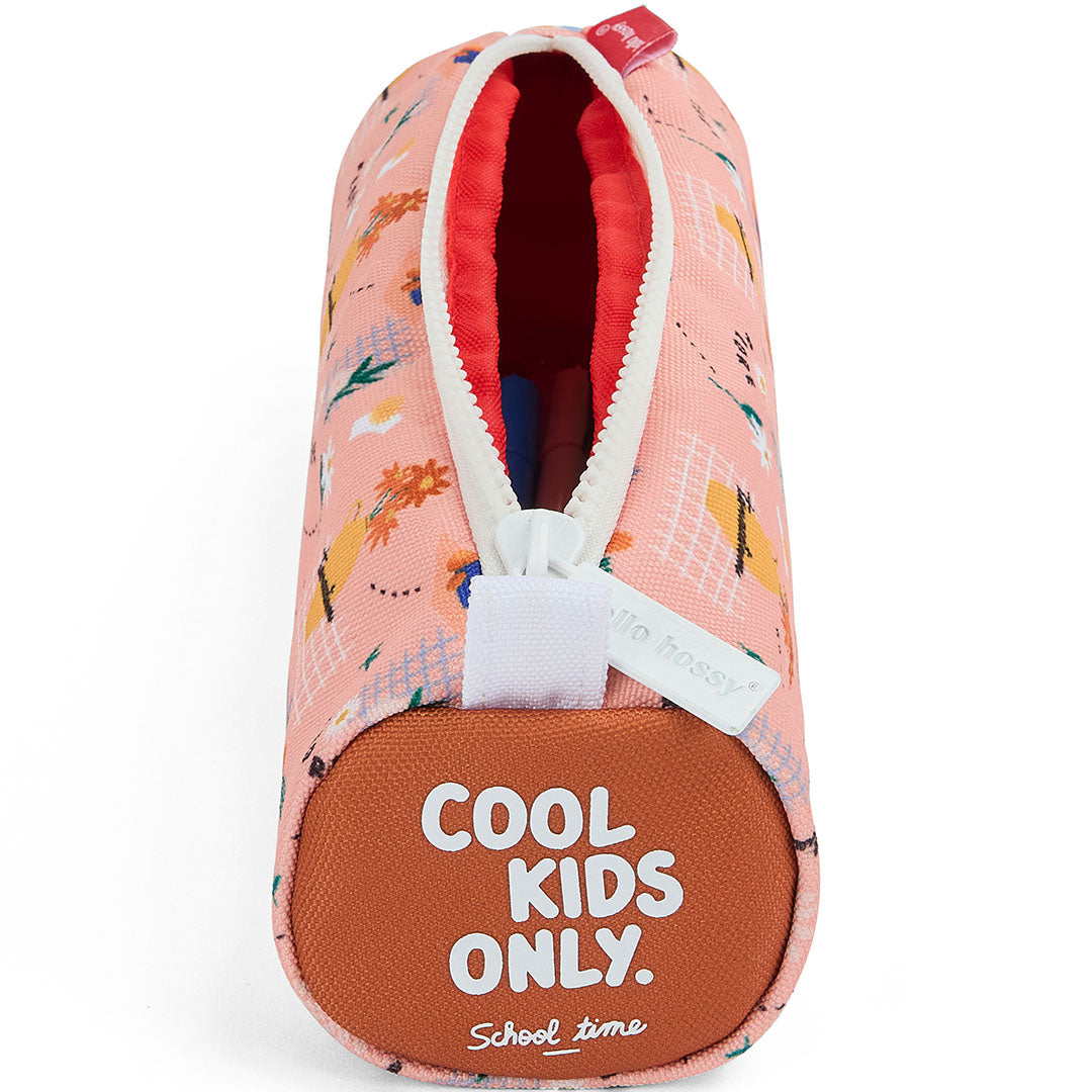 Het hello hossy pennenetui flore van bovenaf gezien met de tekst "COOL KIDS ONLY" op de zijkant.