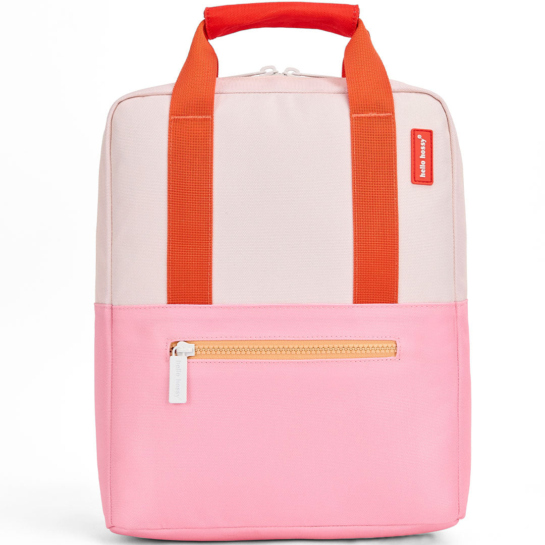 Hello Hossy schoolrugzak in roze en lichtroze met oranje details, van voren gefotografeerd.