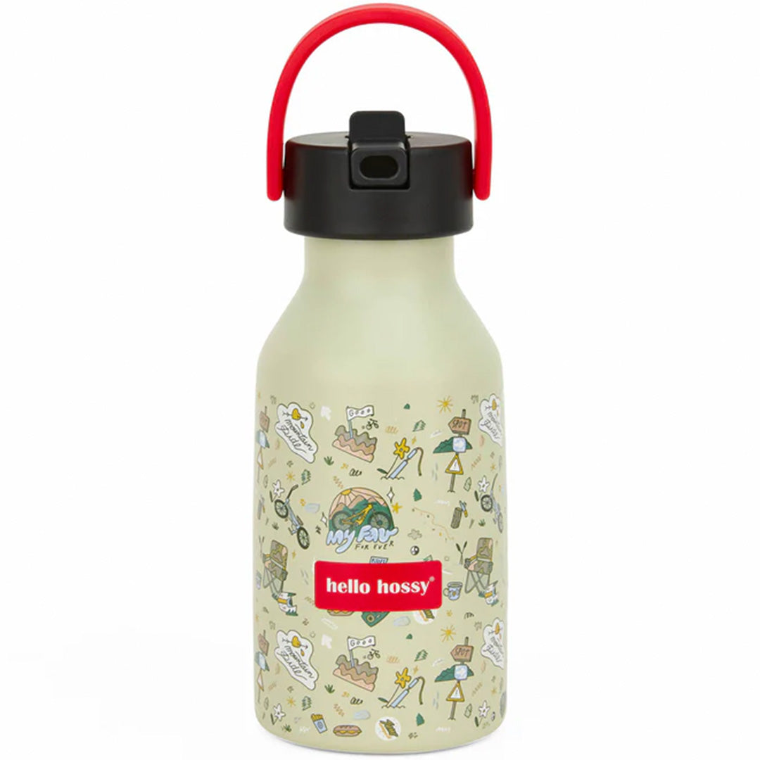 Hello Hossy thermosfles met beige basis en een patroon van mountain ride figuren, met een zwart deksel en rode handgreep.