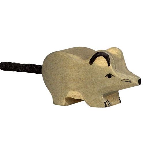 Holztiger houten dierenfiguur van een beige muis met een zwart touwstaartje.
