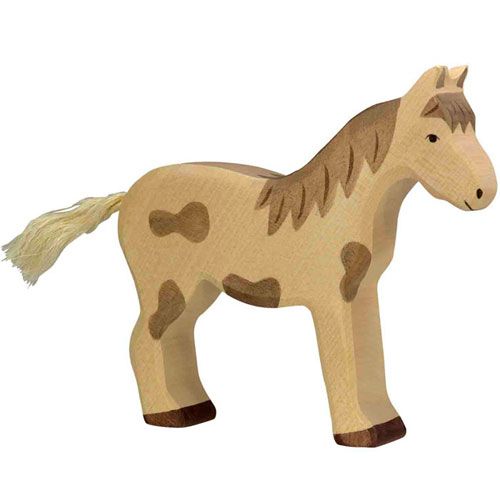 Holztiger houten speelgoedpaard met beige vacht en bruine vlekken.