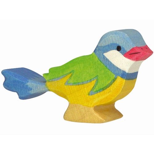 Holztiger houten dierenfiguur van een pimpelmees met blauwe kop, groene rug en gele buik.