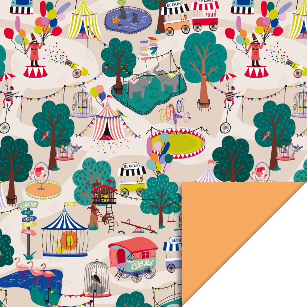 house of products inpakpapier met een kleurrijk circuspatroon en een oranje achterkant.