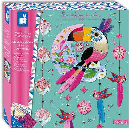 Janod knutselset verpakking met een kleurrijke toekan dromenvanger en hangende decoraties.