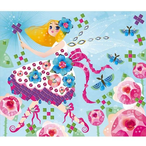 Detail van een glitter art kaart met een fee met blond haar, een witte jurk met bloemen en vlinders.