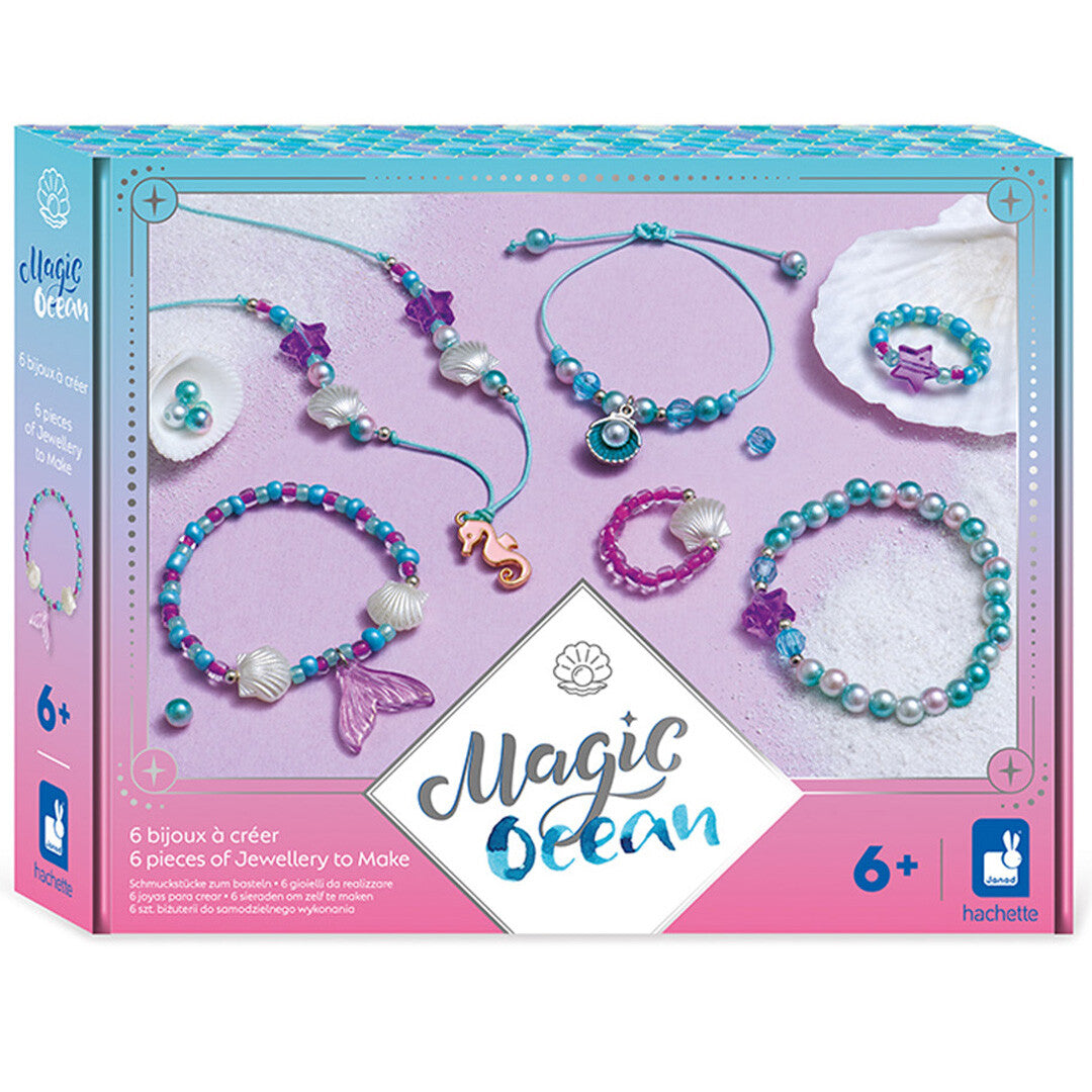 Janod Magic Ocean sieraden maken set in de verpakking, met voorbeelden van zeethema sieraden.