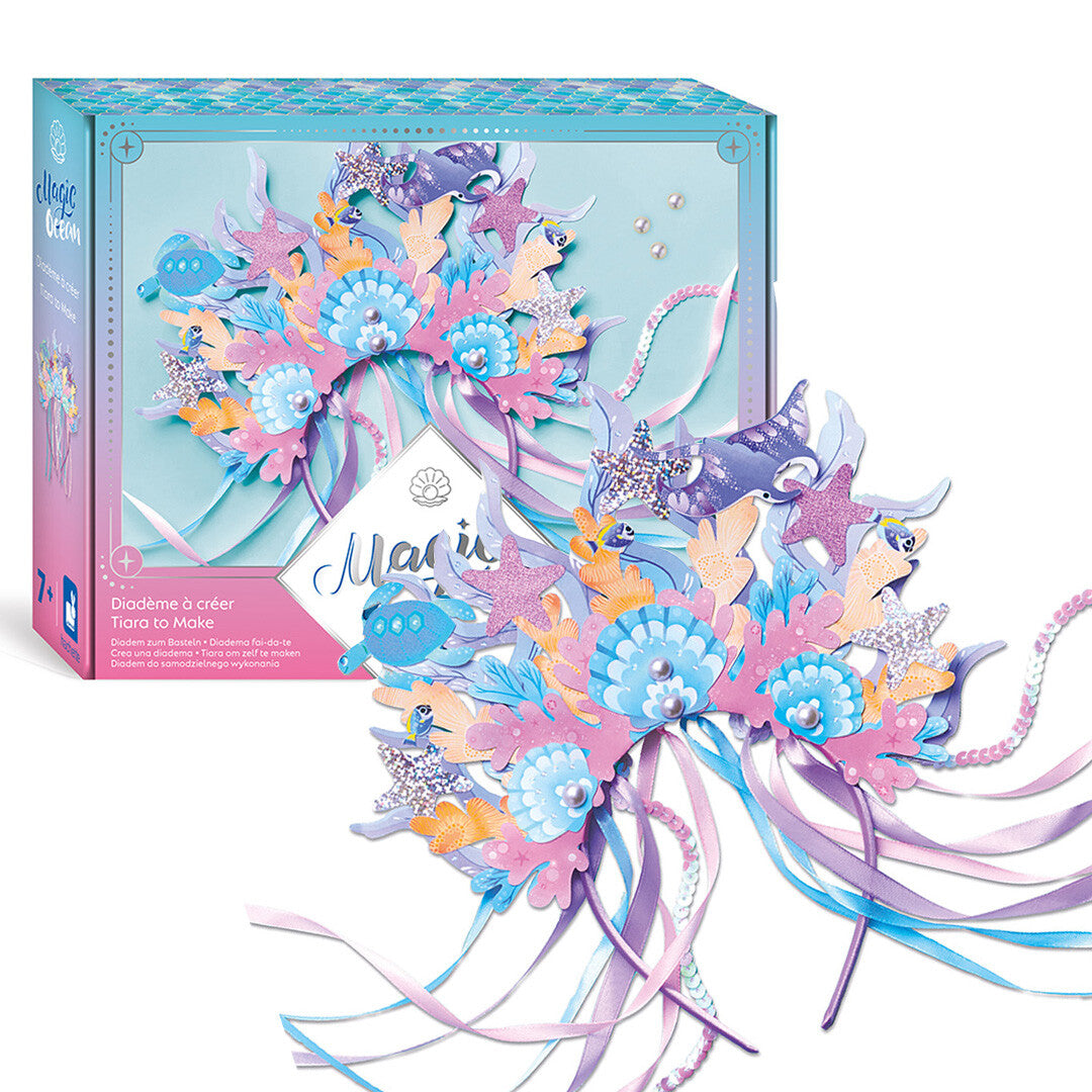 De gemaakte Janod 'Magic Ocean' tiara met de productverpakking op de achtergrond.
