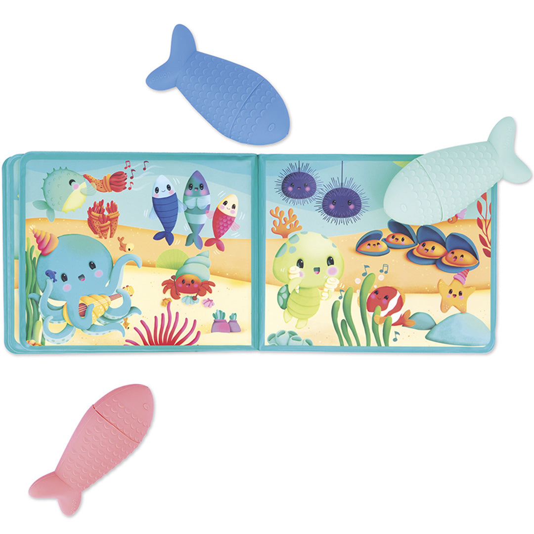 Janod badboekje open met onderwaterdieren en drie visvormige spuitfiguurtjes.