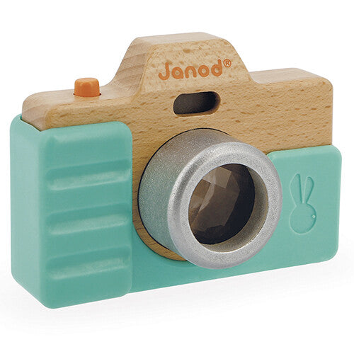 Janod houten speelgoedcamera in turquoise en naturel hout met een caleidoscooplens.