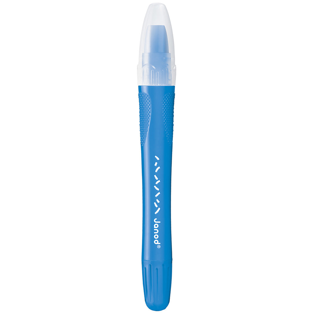 Een blauw Janod gelkrijtje met dop erop.