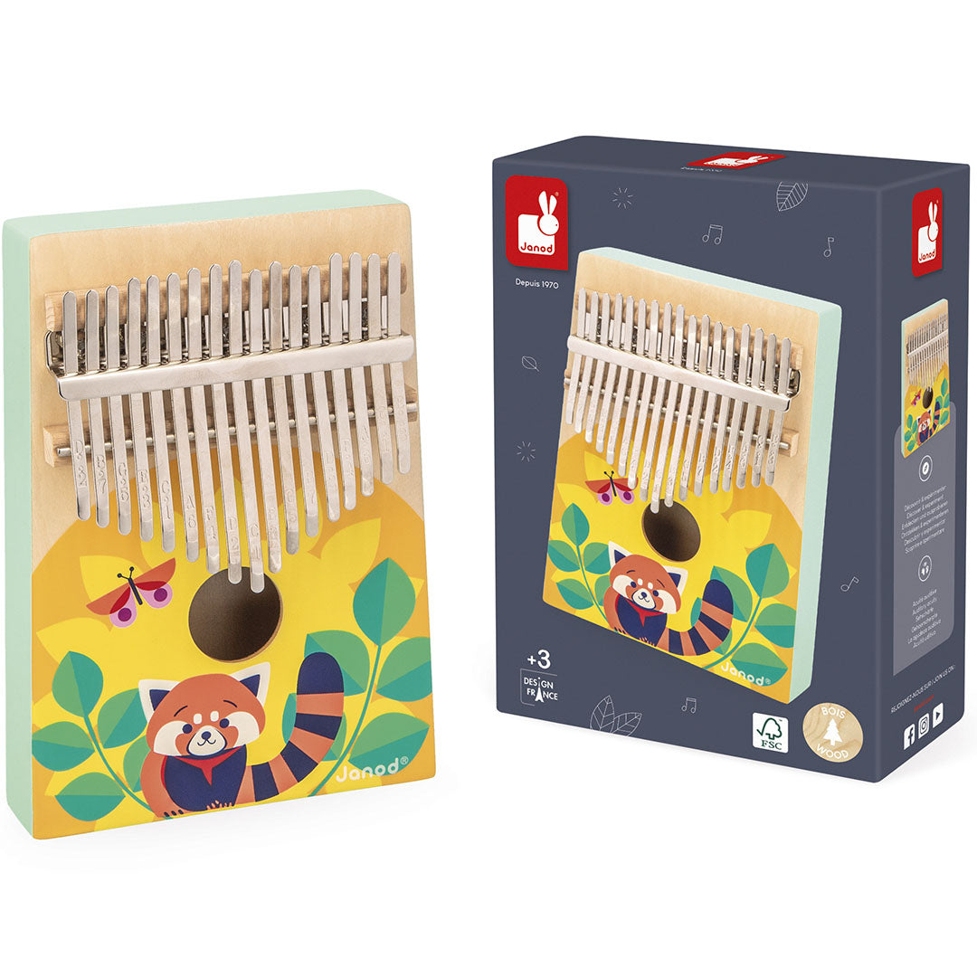 Janod houten kalimba met rode panda illustratie naast de productverpakking.