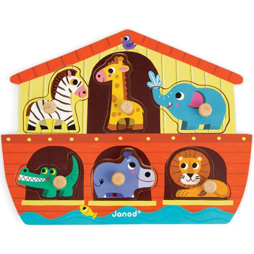 Janod houten knoppuzzel van de Ark van Noach met zes dierenstukken erin.