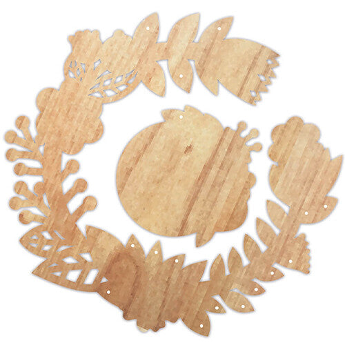 De onbewerkte houten onderdelen van de bloemige sieradenhouder knutselset.