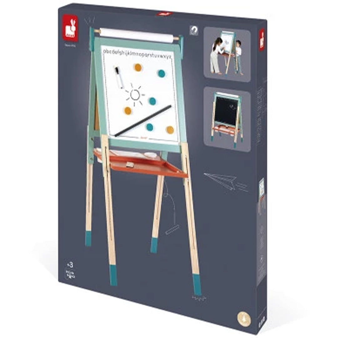 De verpakking van het Janod verstelbare tekenbord met afbeeldingen van het product en spelende kinderen.