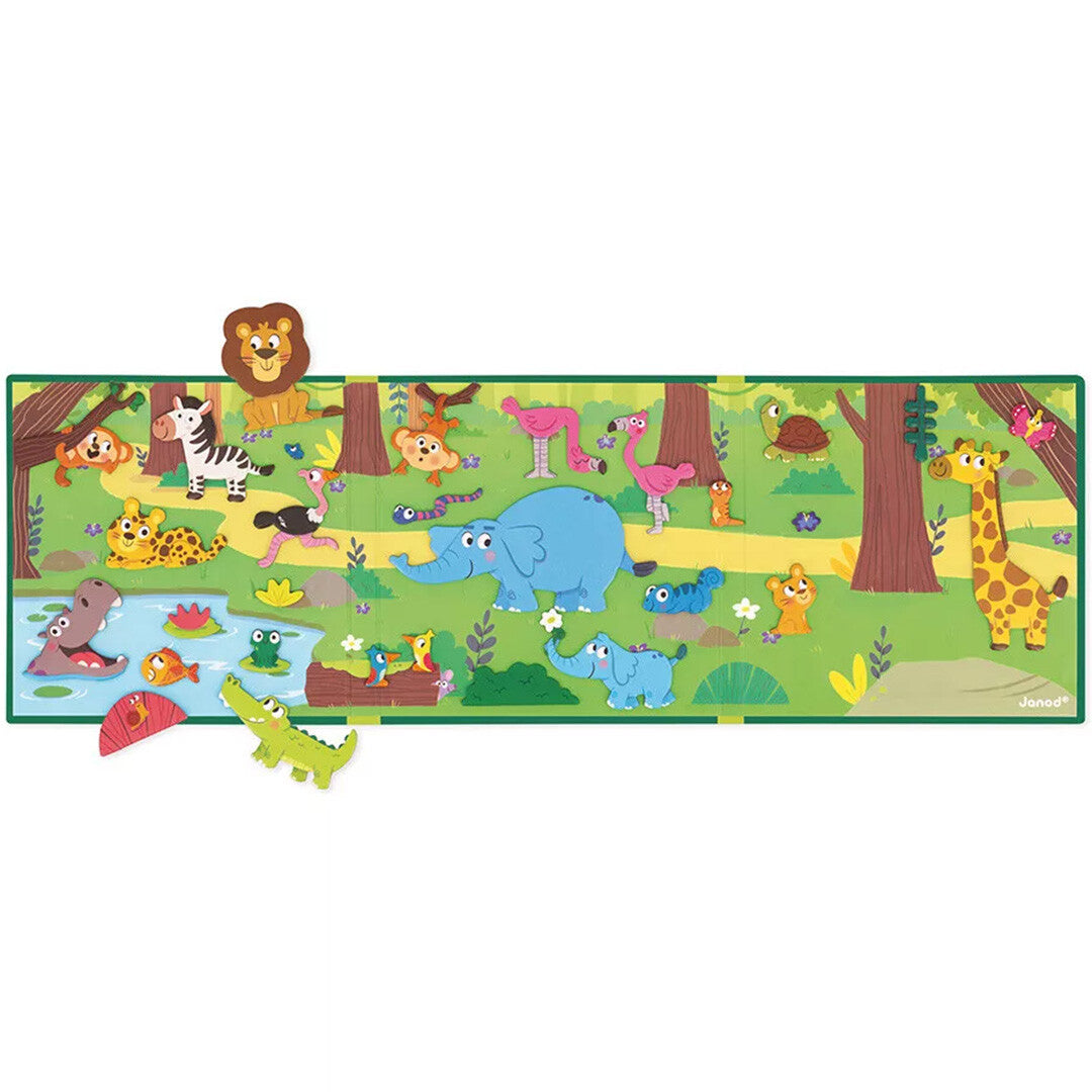 De Janod Magnéti'stories magnetische speelmat met daarop diverse Afrikaanse dieren magneten, zoals een leeuw, zebra en olifant.