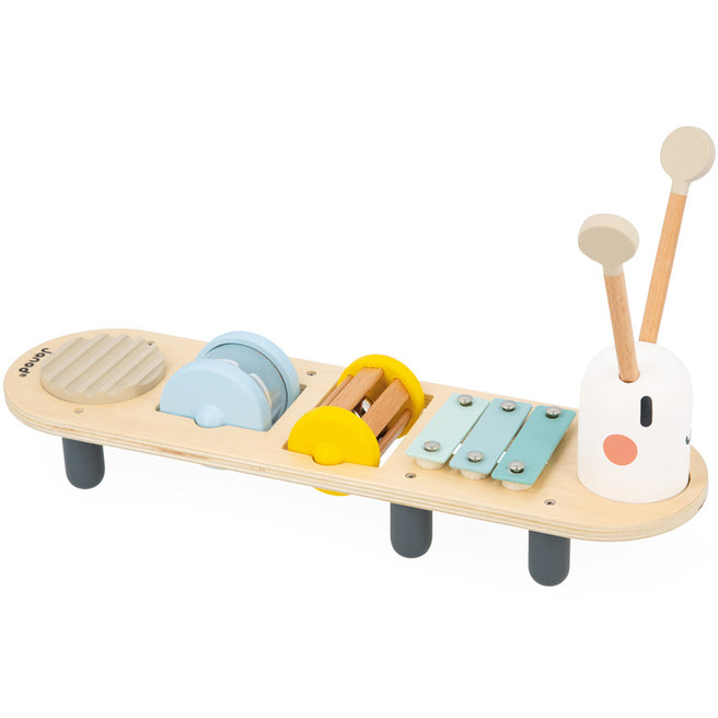Janod houten muziektafel in de vorm van een rups met diverse instrumenten en twee stokjes.