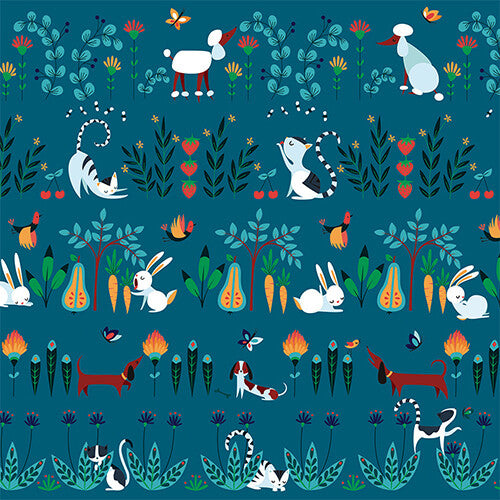 Detail van een blauwgroen patroon met boerderijdieren, katten, honden en planten.