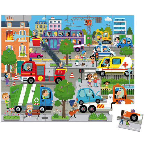 Janod legpuzzel van een drukke stad met diverse voertuigen en mensen.