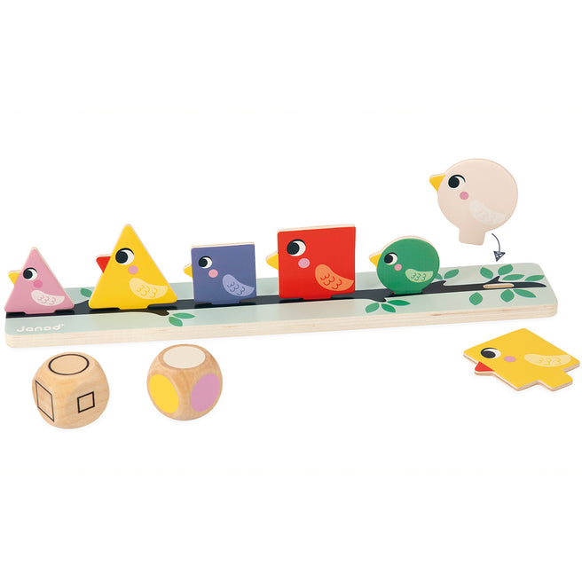 Janod houten sorteerspel vogels met geometrische vormen op een tak en twee dobbelstenen.