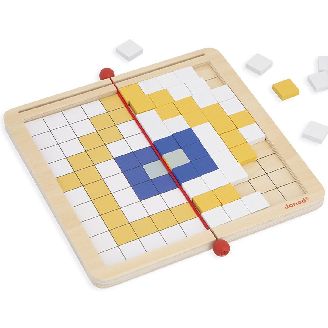 Janod houten mozaïekpuzzel met een deels ingevuld geel-blauw geometrisch patroon en een rood koordje.