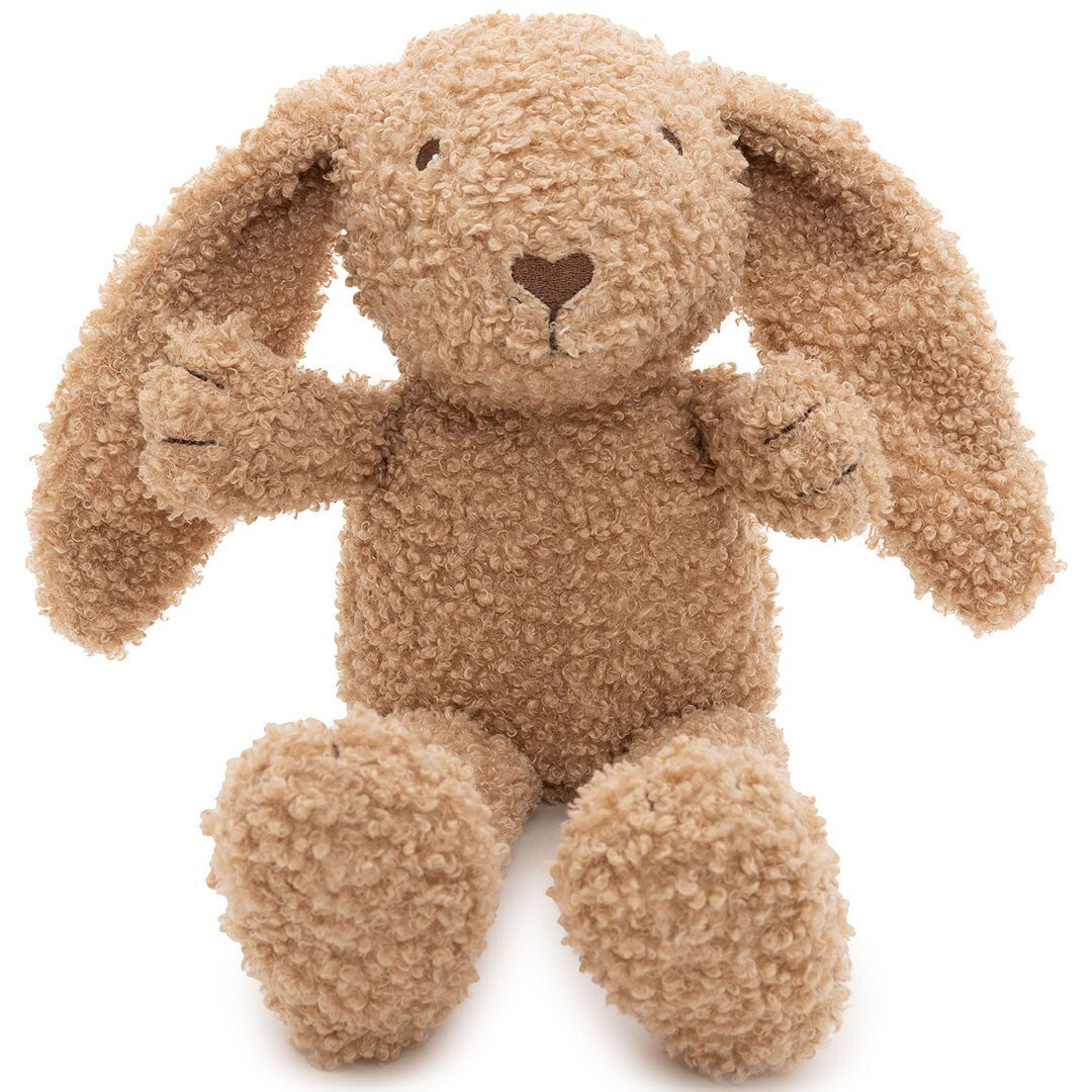 Jollein pluchen knuffelkonijn met beige krullende textuur, zittend afgebeeld.