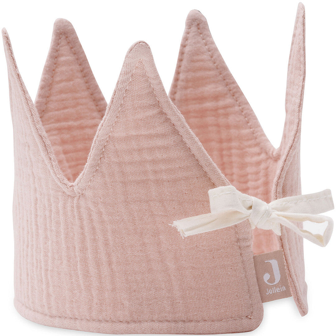 Jollein roze stoffen verjaardagskroon met een wit strikje en merklabel.