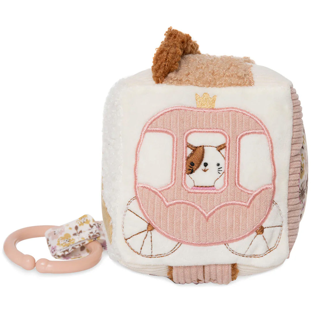 Jollein activiteitenkubus met een roze koets met een kattenkop en een roze ring.