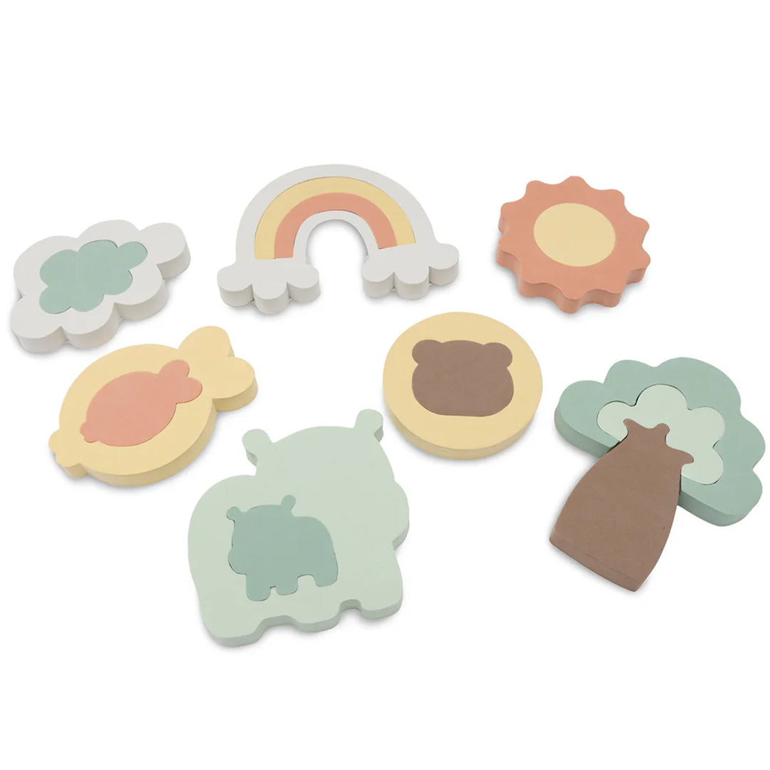 Jollein badpuzzel met zeven kleurrijke schuimstukken in de vorm van een regenboog, wolk, zon, beer, vis, kangoeroe en boom.