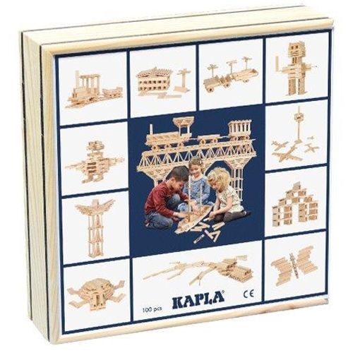 Kapla 100 stapelplankjes verpakking met voorbeelden van bouwwerken en spelende kinderen.