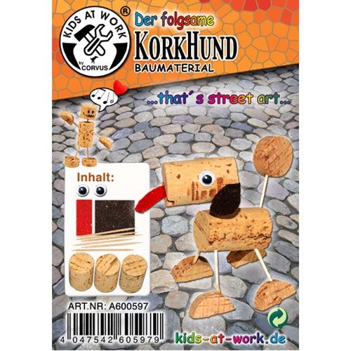 Verpakking van de Kids at Work DIY kurken hond knutselset met een voorbeeld van een gemaakte hond.