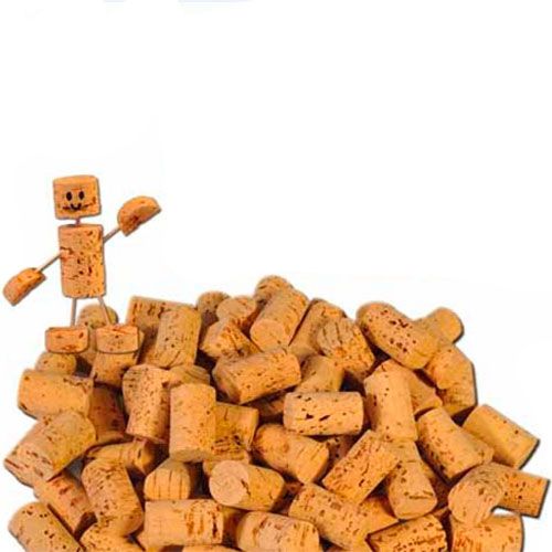 Kids at Work knutselkurken, een berg kurken met een robotje gemaakt van kurken erop.