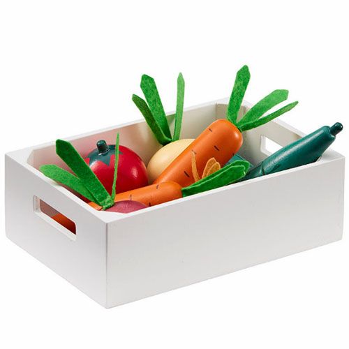 Kids Concept houten speelgoedgroenten in een wit kistje, met wortels, tomaat en ui.