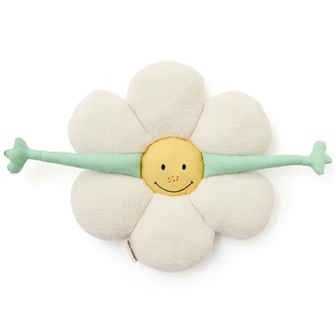 kids concept bloemkussen met een geel vrolijk gezicht en groene armen.