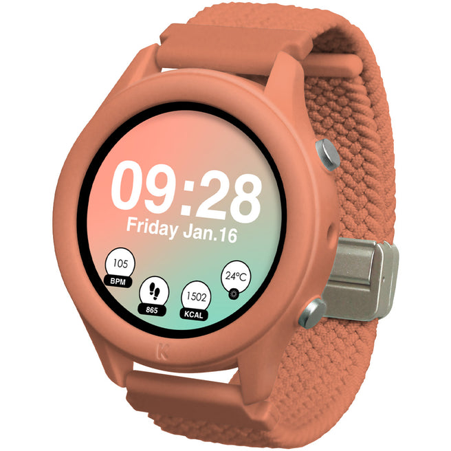 Kidywolf K-Watch interactief horloge in koraal kleur met digitaal display dat tijd en fitnessgegevens toont.