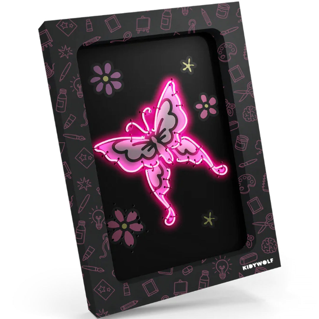 Kidywolf Kidyneon wanddecoratie met een oplichtende roze vlinder en bloemen.