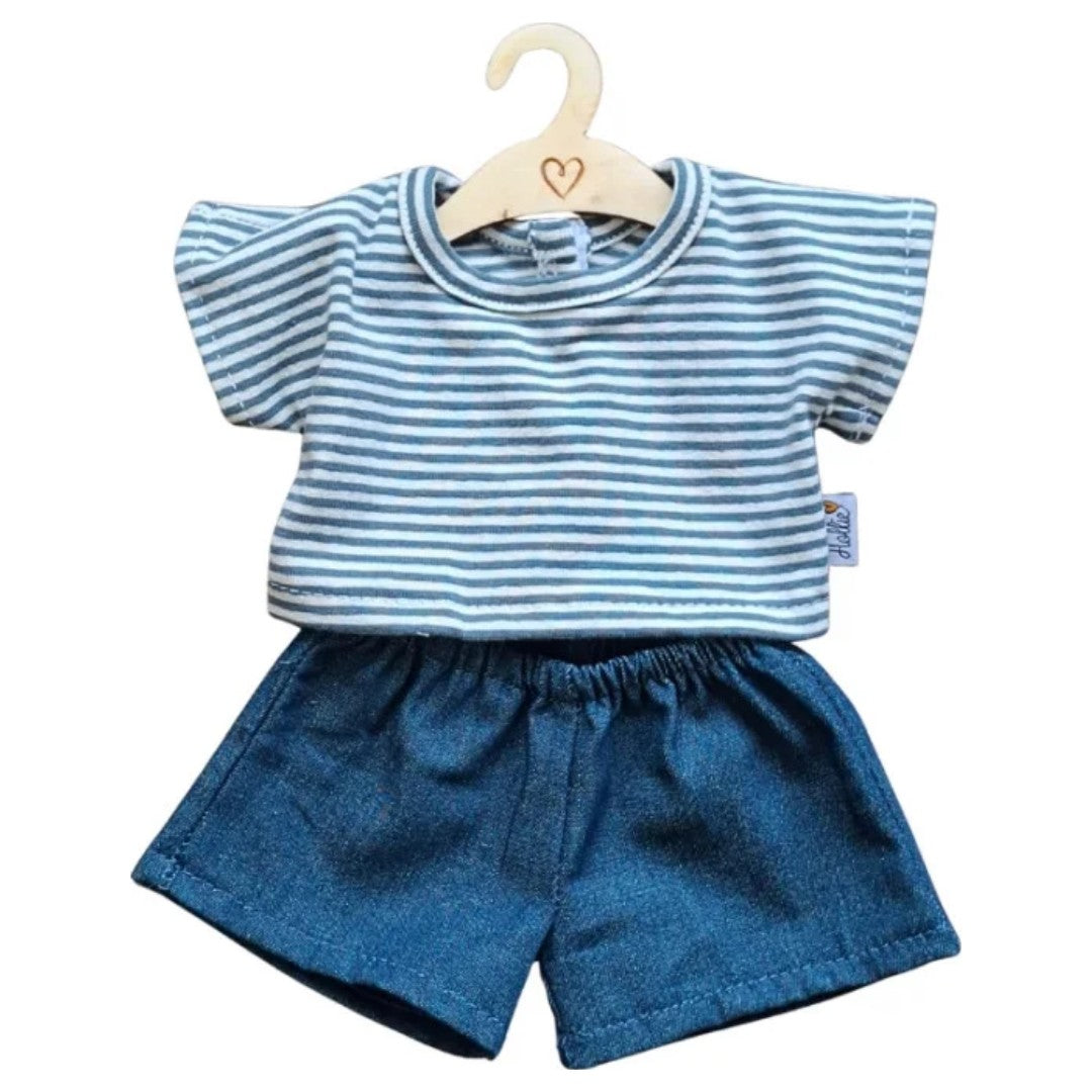 Hollie poppenkleding set met gestreept shirt en denim broekje aan een houten hanger.