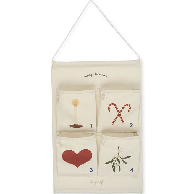 Konges Sløjd beige stoffen adventskalender met vier genummerde vakken en kerstillustraties.