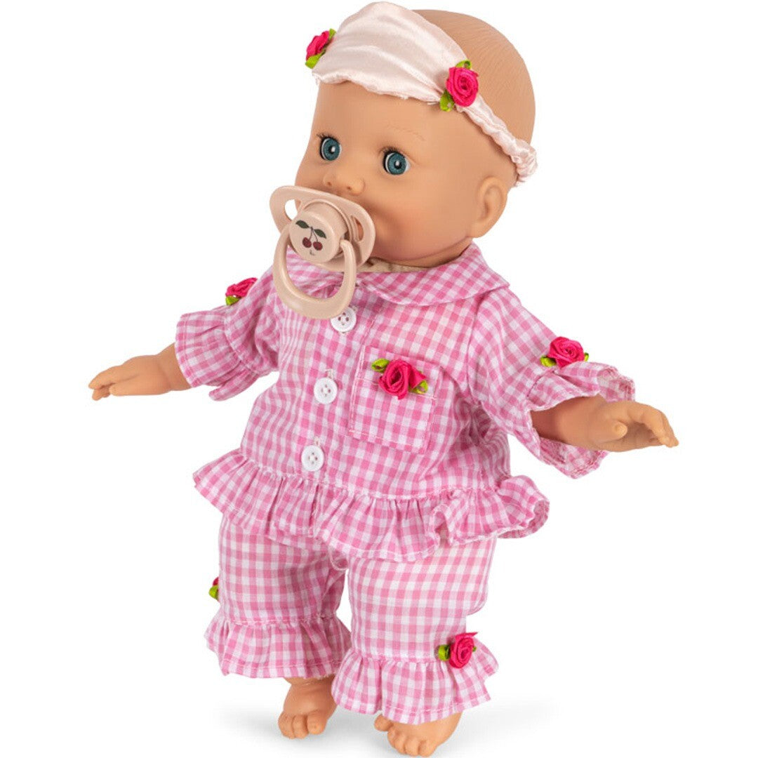 Konges Sløjd babypop Lulu in roze geruite pyjama met roosjes en speen.