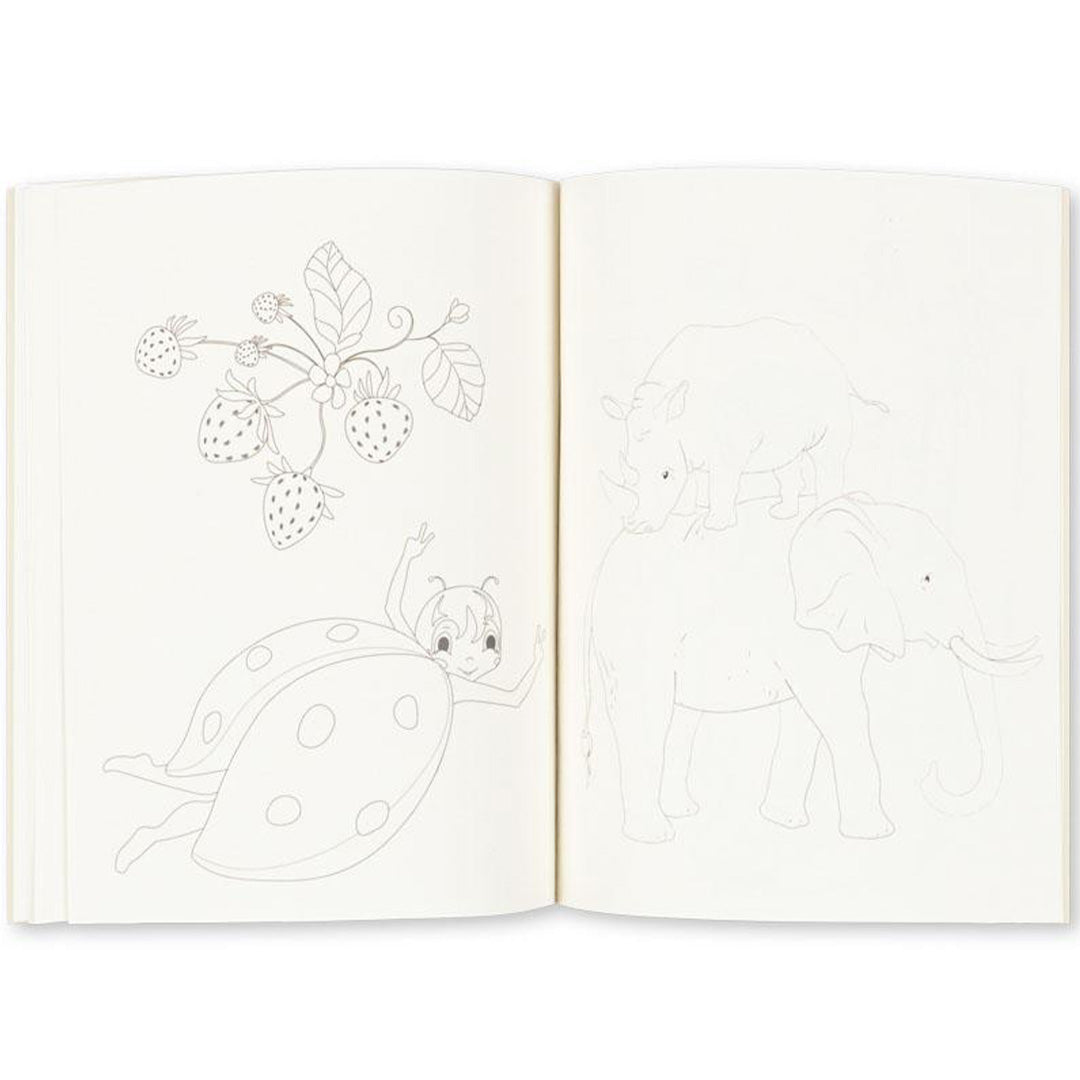 Open kleurboek met tekeningen van aardbeien, een lieveheersbeestje, een olifant en een neushoorn.