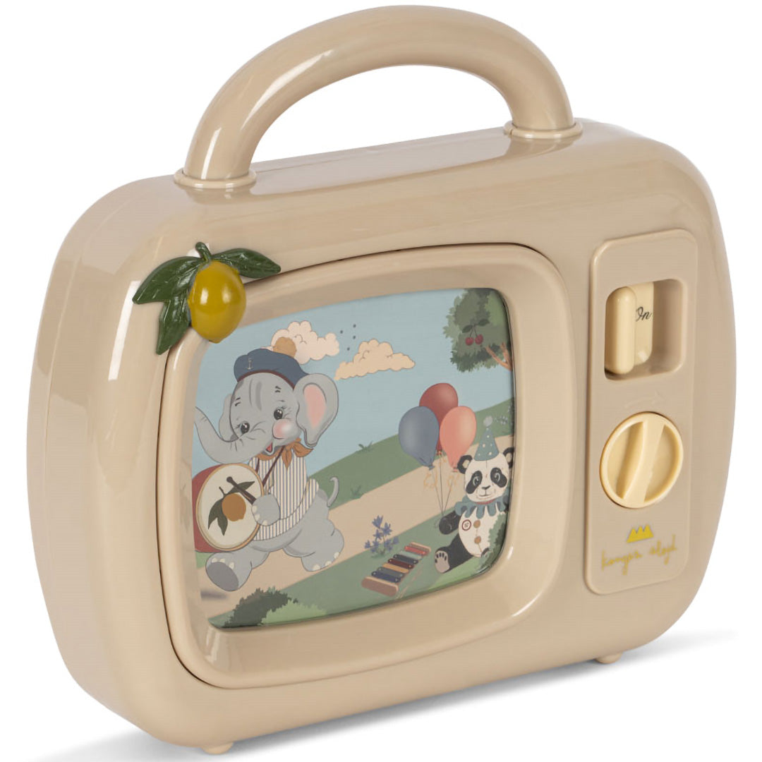 Schuine weergave van de Konges Sløjd muzikale tv met een olifant en panda op het scherm.