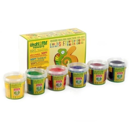 ökonorm set met zes potjes veelkleurige luchtdrogende klei en de gele verpakking.