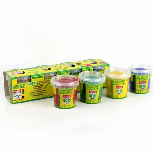 ökonorm eco zachte klei set met meerdere potjes klei in verschillende kleuren.