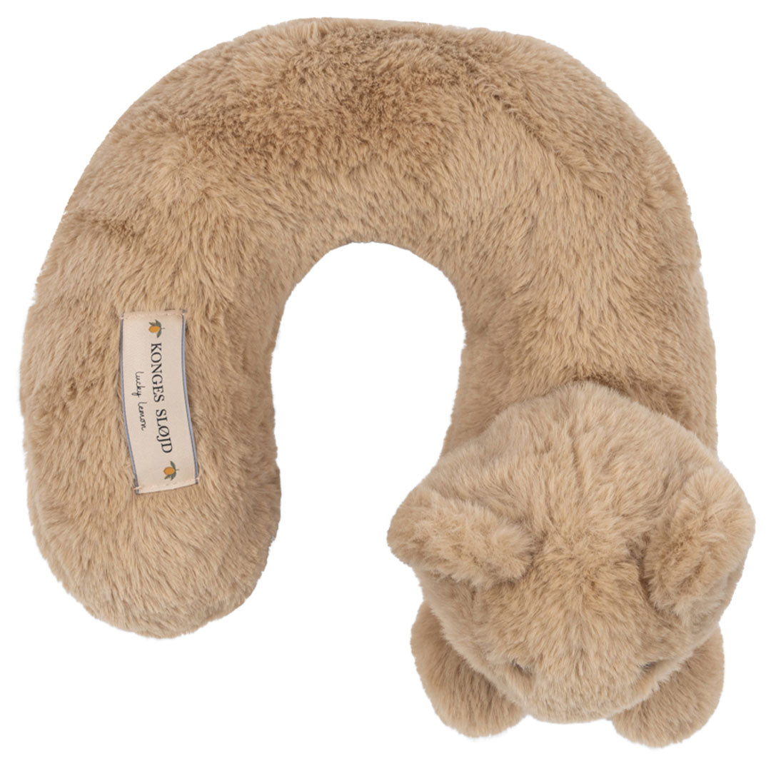 Konges Sløjd bruin U-vormig reiskussen in de vorm van een teddybeer, van bovenaf gefotografeerd.