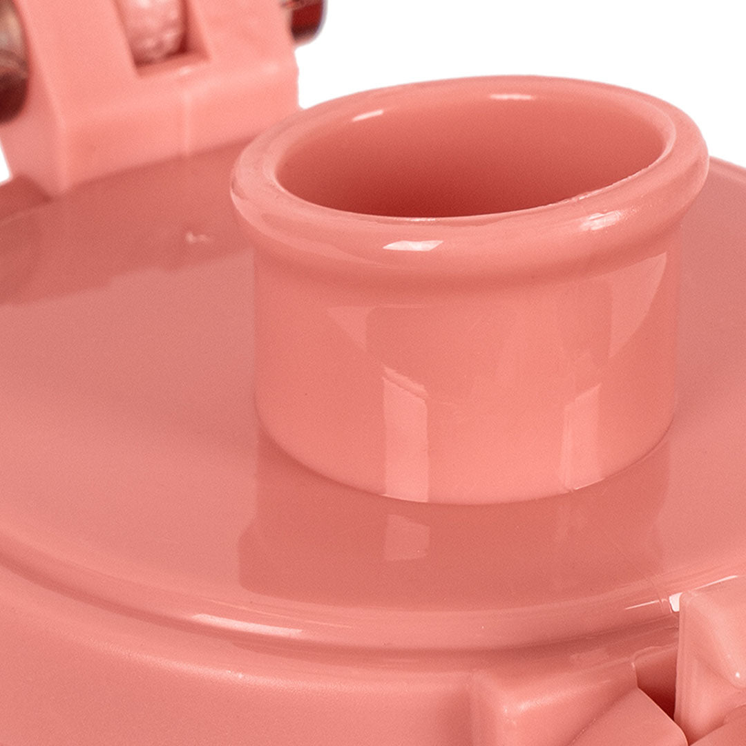 Detail van de roze drinktuit van de drinkfles.