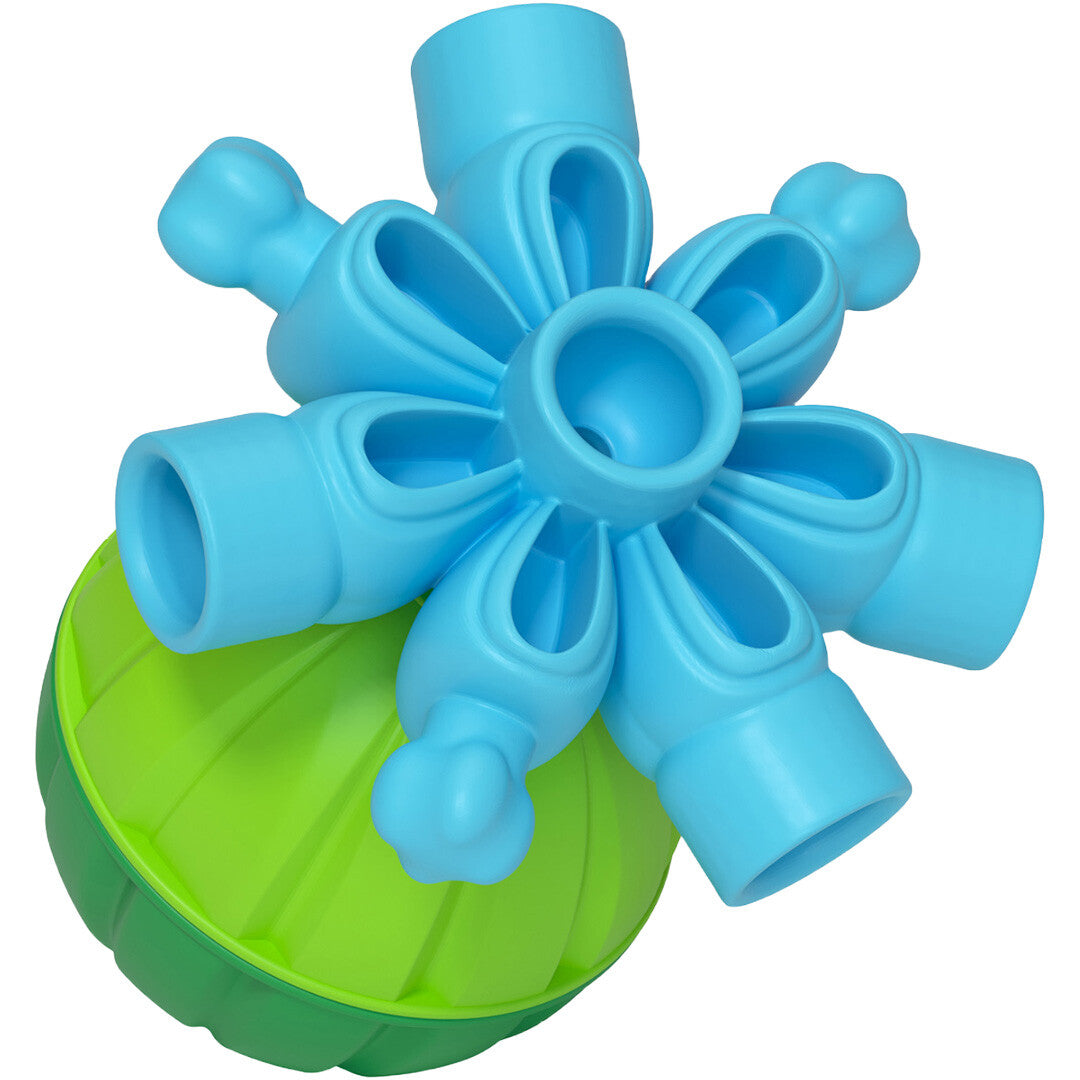 Detailfoto van twee samengestelde lalaboom educatieve klikkralen in groen en blauw met textuur.