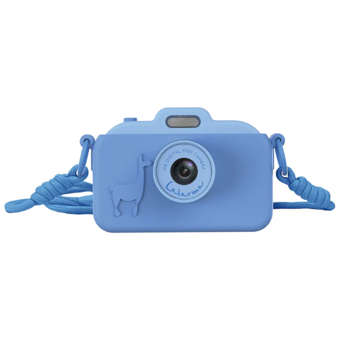Lalarma Copenhagen blauwe digitale kindercamera met lama-silhouet en gevlochten draagkoord.