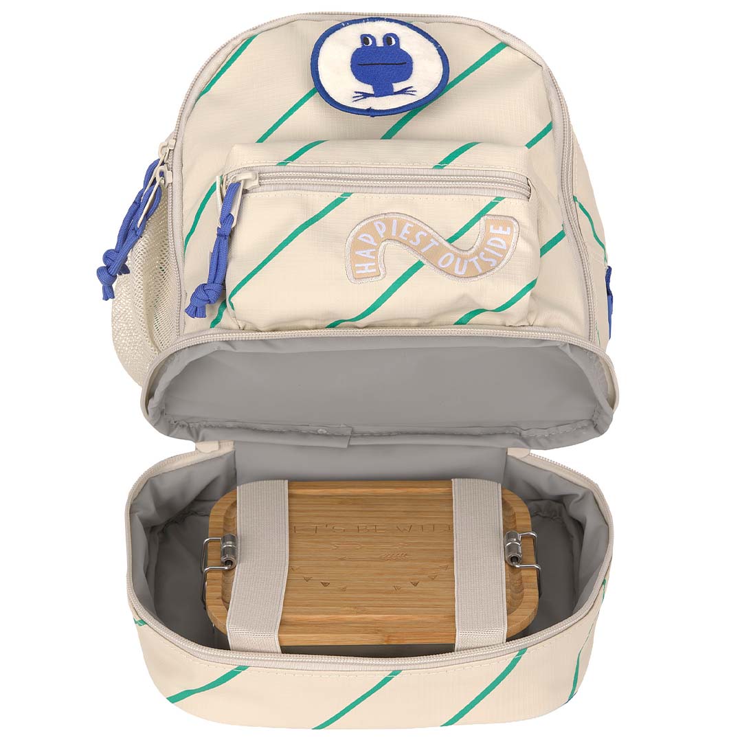 De open Lässig kleuterrugzak met een lunchbox in het onderste compartiment.